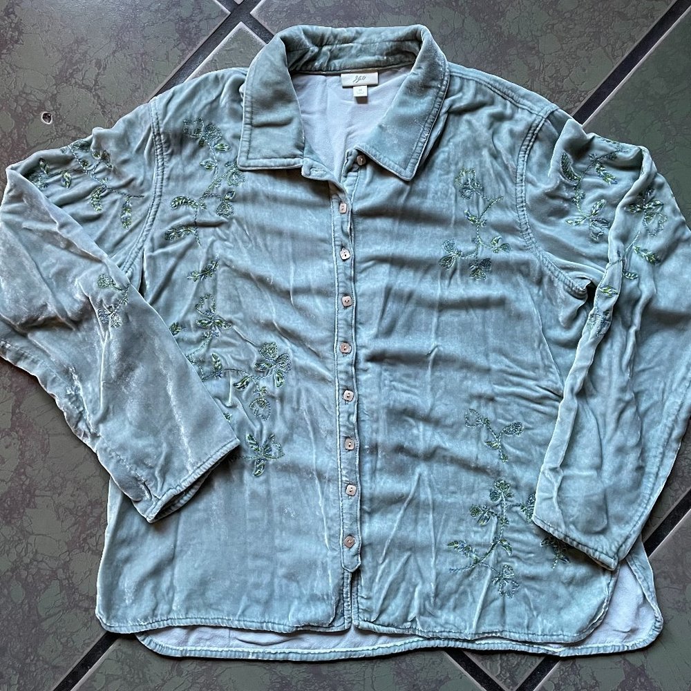 *sold* Vintage J. Jill Silk Velvet Button Up